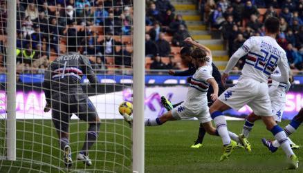 【意甲-瓜林破门且中柱 国米终场前失球1-1桑普2连平】北京时间12月1日22时