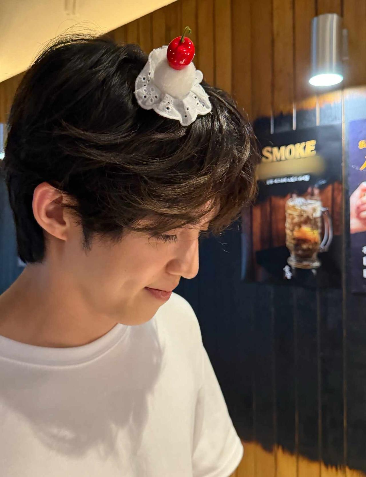 🍒胜澈更新ins
seventeen 崔胜澈 樱桃奶油点缀的coups蛋糕！