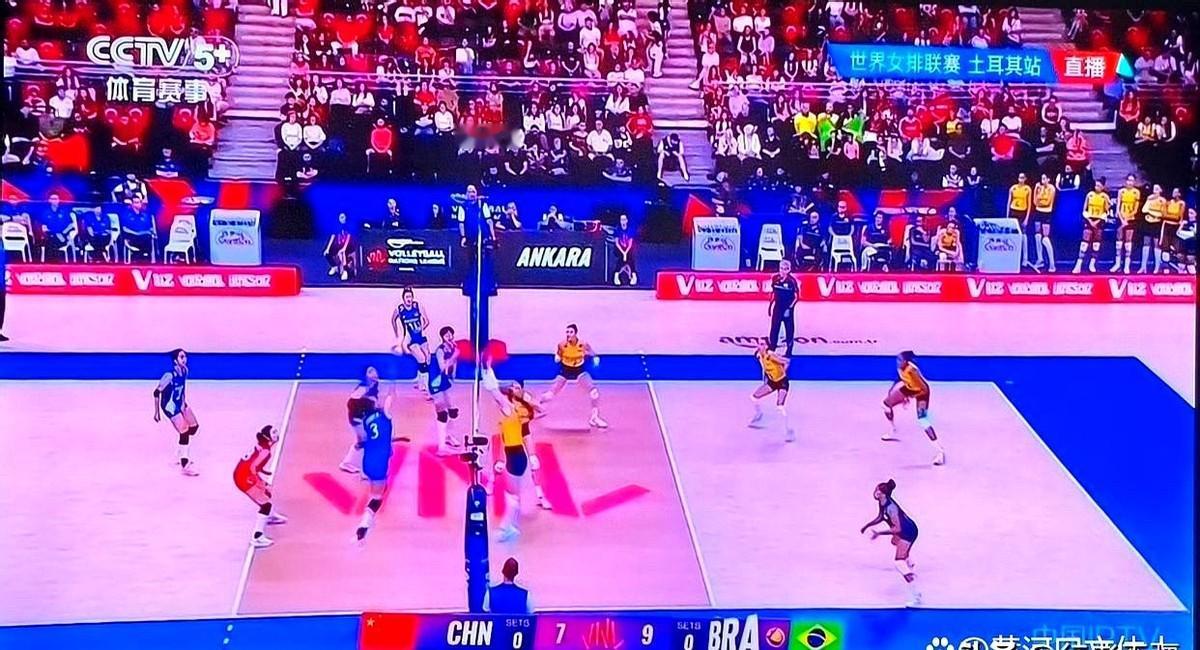 五连胜女排1-3输给残阵巴西，赢球才是假象？
姑娘们前几场顺风顺水拿着连胜，把自