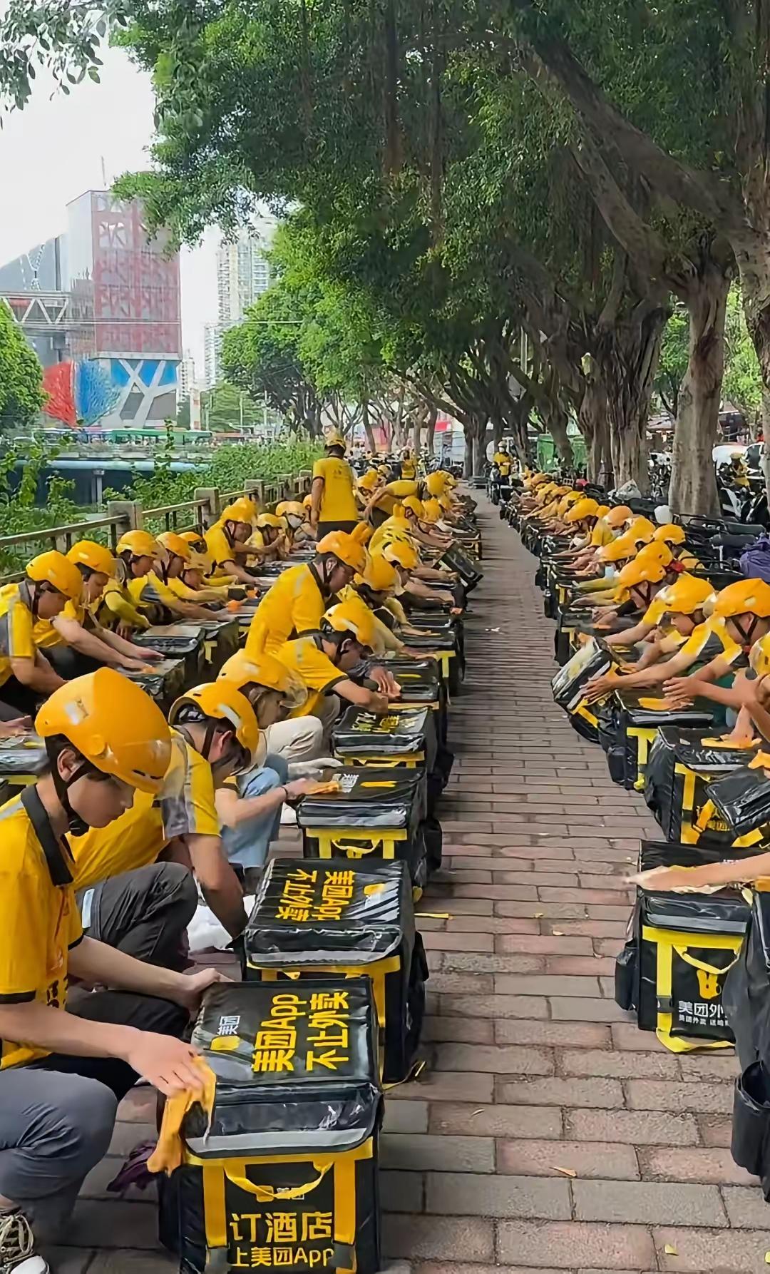为啥我国外卖人员数量越来越多?别再吹平台养活骑手了！搞反了主次关系
 
总刷到有