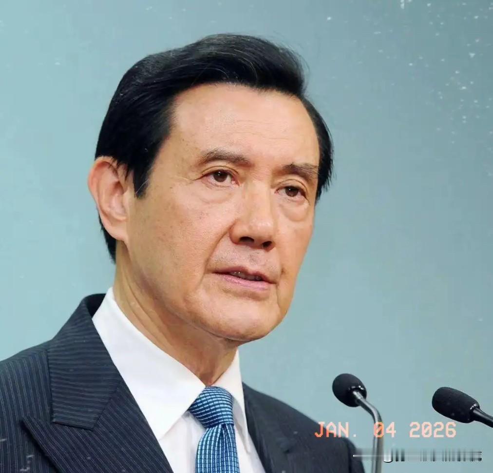 马英九现在估计肠子都悔青了！他后悔的不是多次访问大陆受到高规格接待，也不是公开主