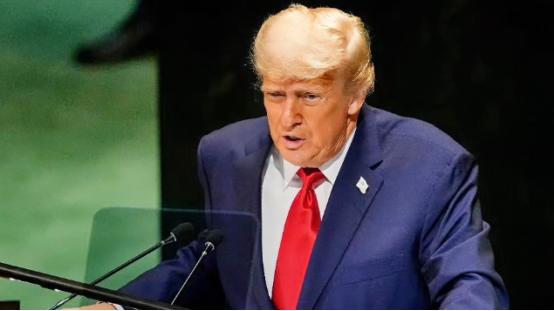 特朗普指责中国！
 
在第80届联合国大会上发言时，美国总统特朗普点名指责中国、