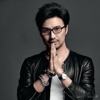 上述话题就是伪命题，什么是“音乐教父”？乐坛历史上从未有过定义。

中国乐坛上集
