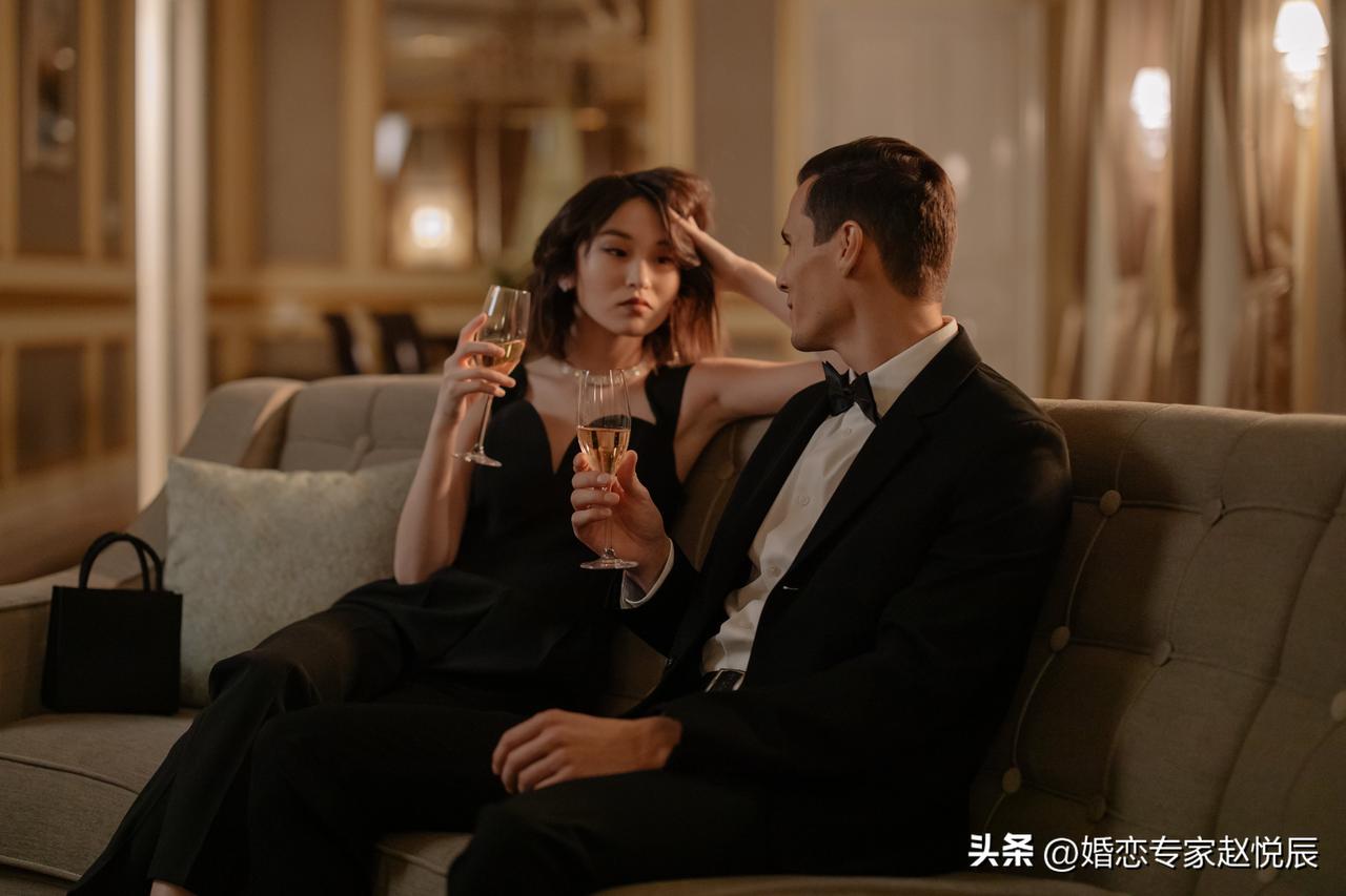 我见过上千个第三者，发现她们最怕的，永远是这3类原配。
 
1.理智型。
对于任