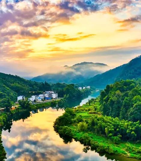 方圆天地，为头条联友对联：
天地分上下，
水平有高低。