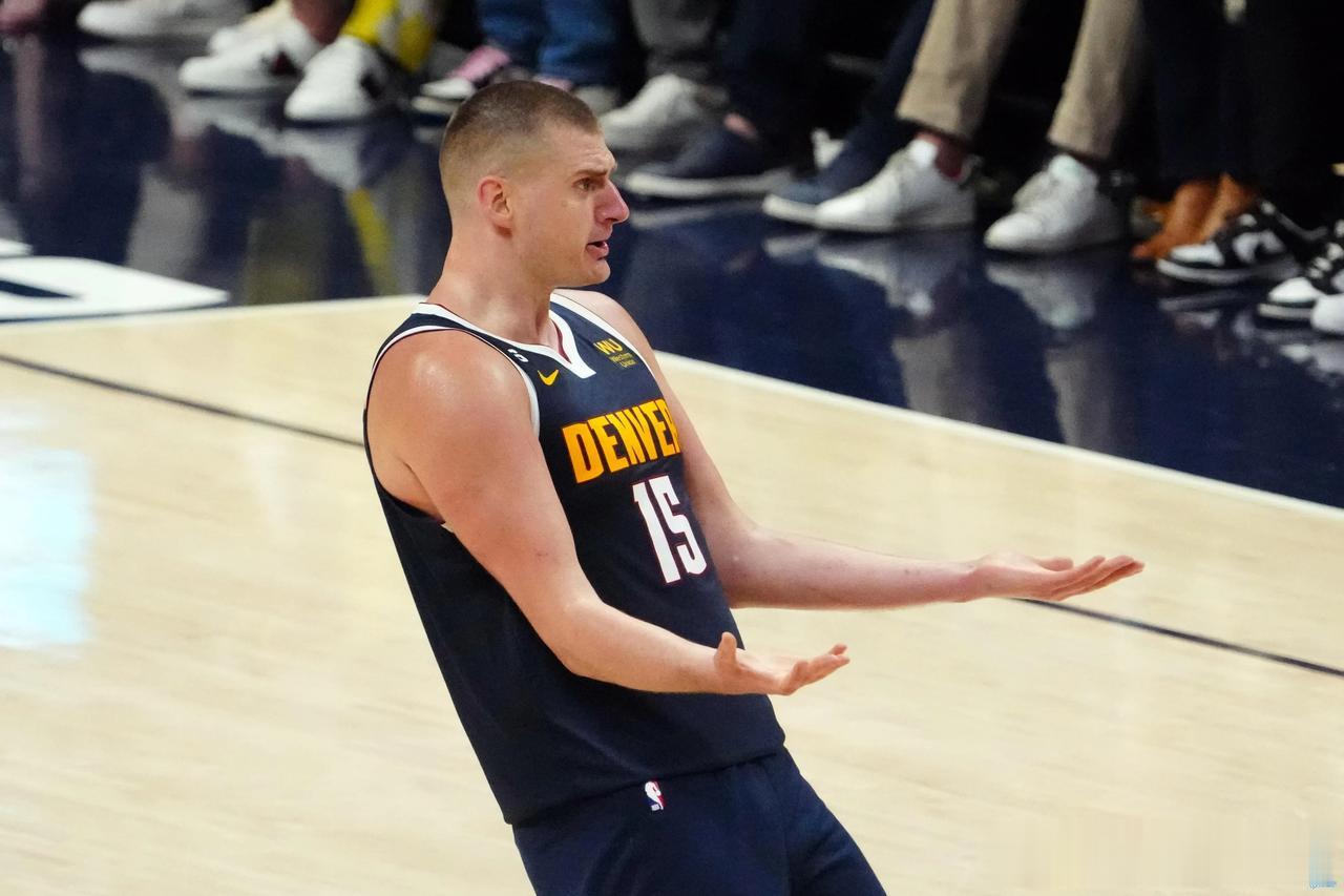 NBA，掘金107-103活塞，马龙和约基奇被驱逐，揭露了2个可笑的事实

1.