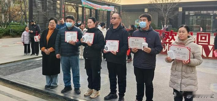 业主减25斤免756元物业费

近日，德州一小区组织健康减重活动，业主减重1斤可