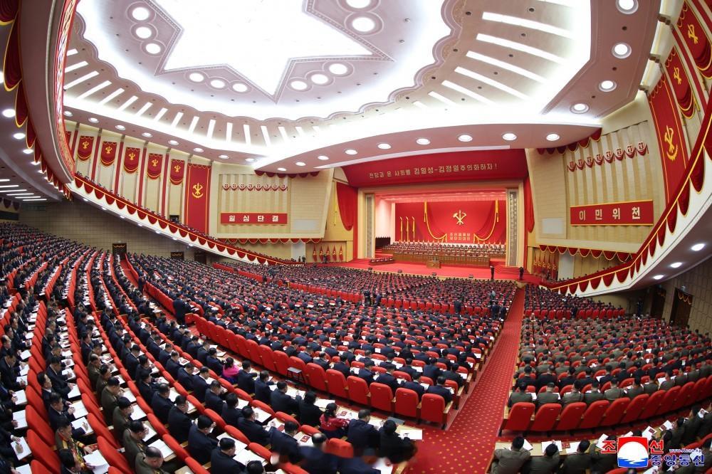 朝鲜劳动党第九次代表大会第二天会议举行【金正恩同志开始作朝鲜劳动党第八届中央委员