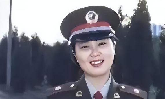 1988年，浙大教授23岁的女儿被保送清华。旅游途中，她爱上35岁的酒厂工人，非