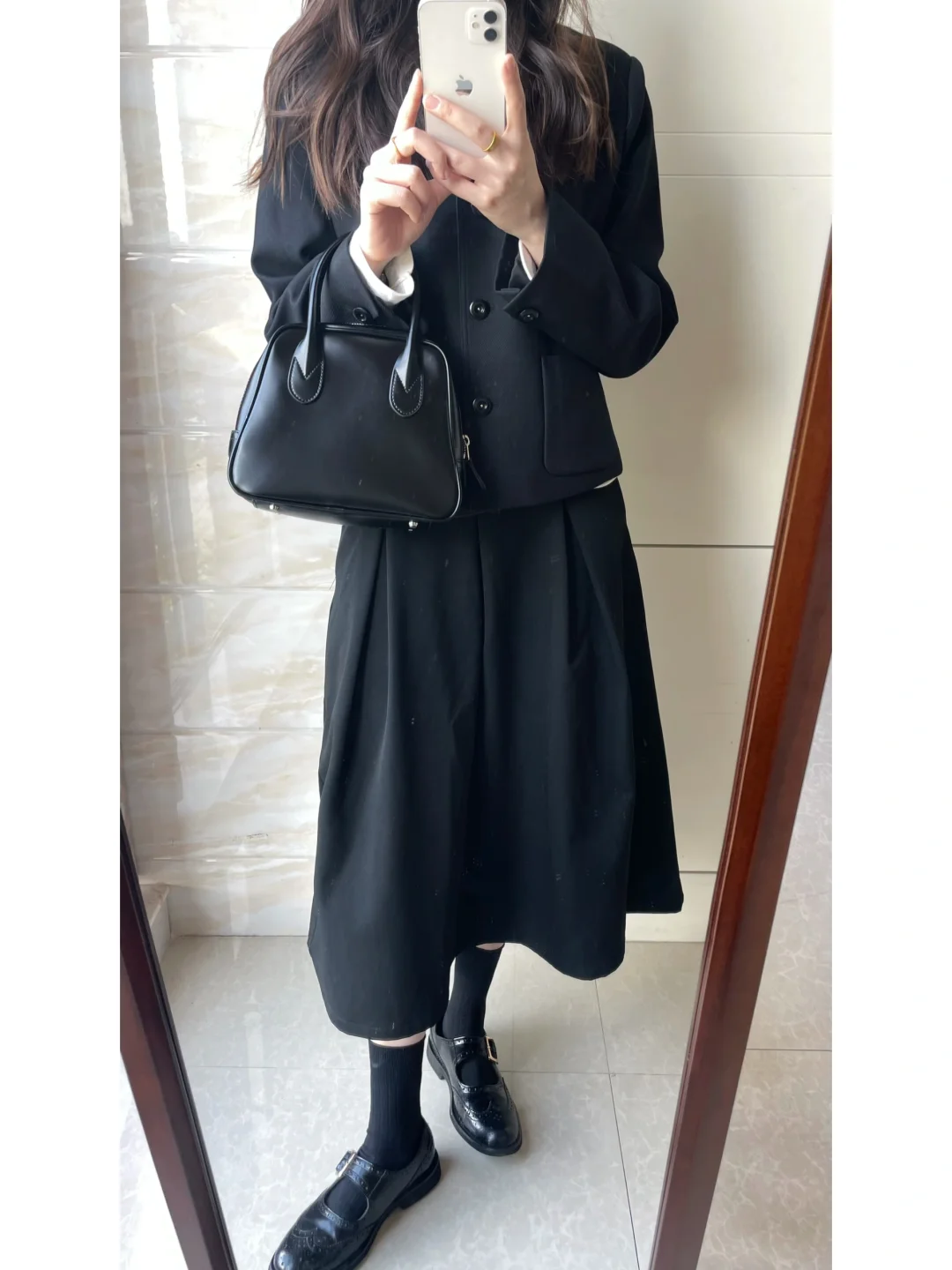 通勤必备的黑色西装