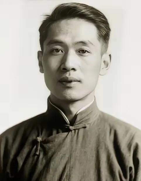 1930年4月23号，傅有智被拖到厦门打石字海滩。雨下得太大，枪声都发闷，行刑的