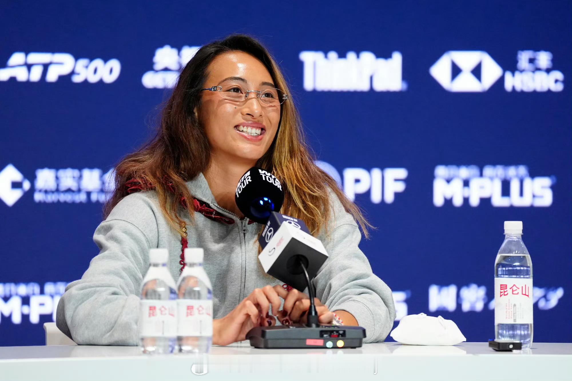 郑钦文中网赛前采访🎤【经历伤病与美网找回状态，郑钦文排名回升至No.52；她相