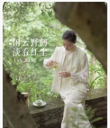 突然彩票中奖五千万你会立刻做什么一部分做慈善，剩下一部分去盖一个小房子，享受余下