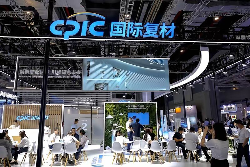 国际复材这份中报，彻底打翻了市场对玻纤行业的刻板印象。上半年净利润预计5.8亿至