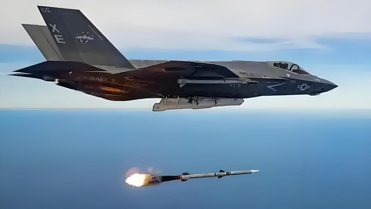 美军F-35战斗机，被伊朗新型防空系统击中。消息被伊朗与美方陆续证实，伊朗是得到