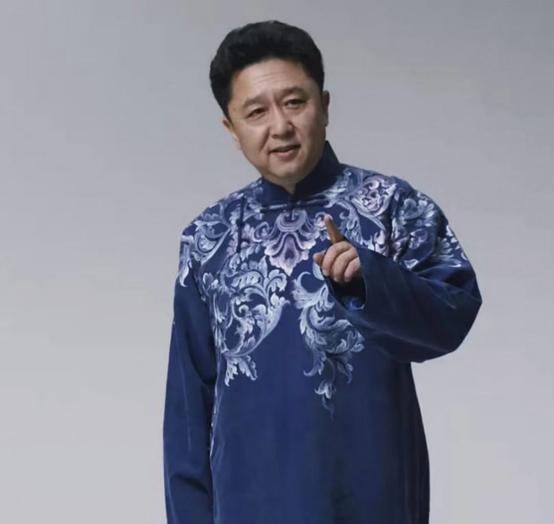 于谦的叛逆期持续了50年于谦为了追书熬到凌晨四点，看完还专门去查星座，水瓶座随性