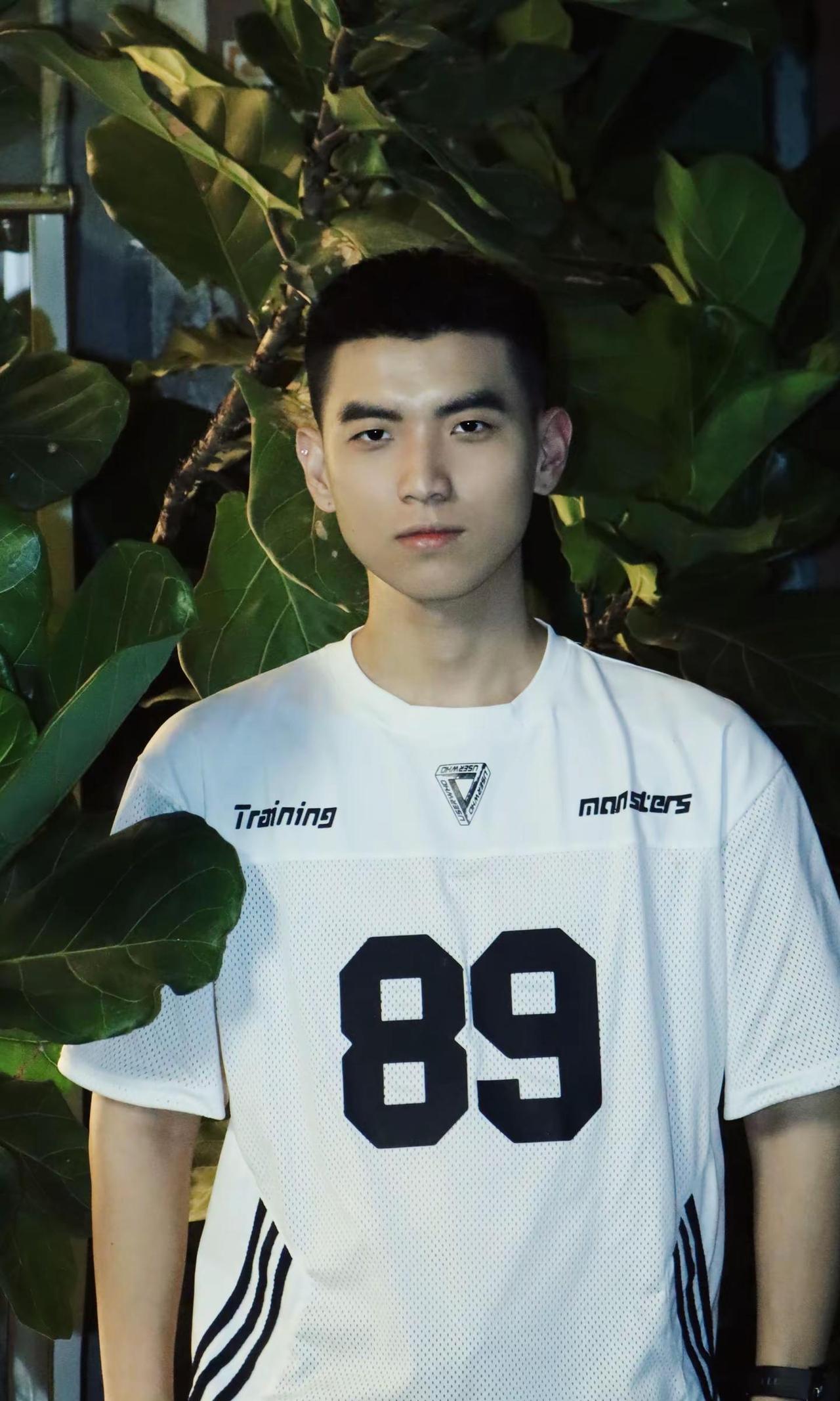 我要你说喜欢我爱我。男大ootd 男大学生穿搭 日常校园穿搭 夏季男友风穿搭