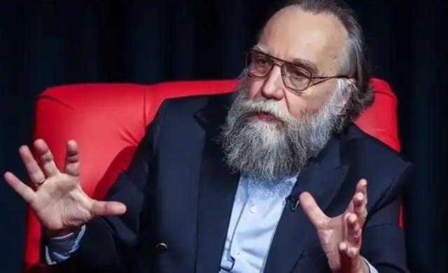 俄罗斯国师杜金曾说：中国放任委内瑞拉和伊朗沦陷，下一个遭殃的也将是中国自己。而且