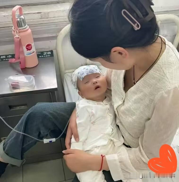 今天一大早，邻居的女人过来敲门，红着脸问我，能不能临时借她500块钱，说娃发烧4