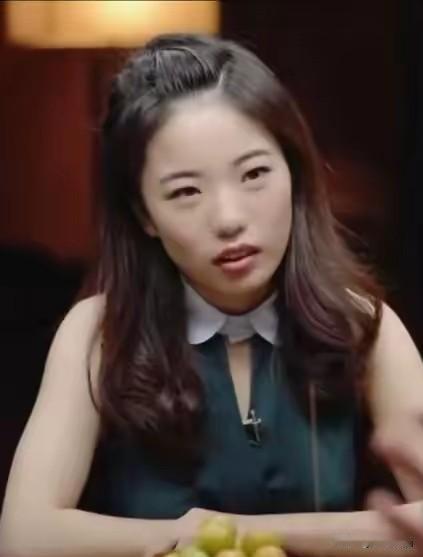 这是要步浅浅的后尘啊！
“美女作家”蒋方舟被清华教授实名举报，其硕士论文涉嫌抄袭