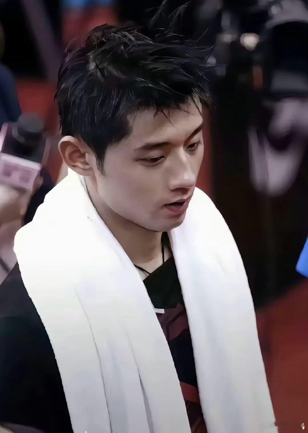 张继科说比赛输了就没下次了话不要说那么满，偶尔输一两场还是可以接受的，毕竟竞技状