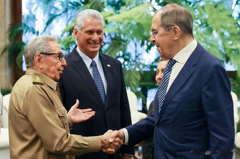 这一表态的深层背景在于美国长期以来对古巴的经济封锁与政治打压，尤其是近期美国对委