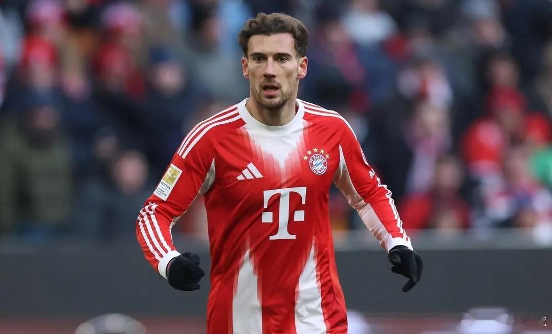 德天空：拜仁有信心和于帕梅卡诺续约，格雷茨卡今夏可能离队报道称，拜仁方面认为，球