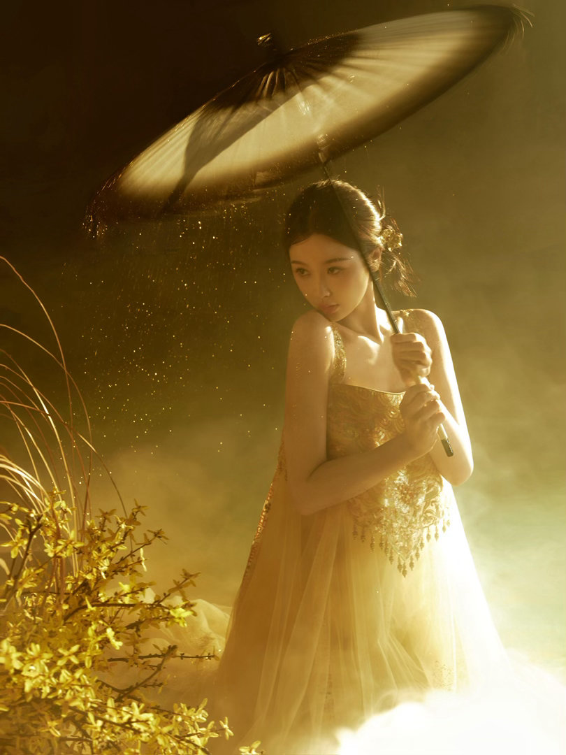 虞书欣今日小红书GALA红毯造型 