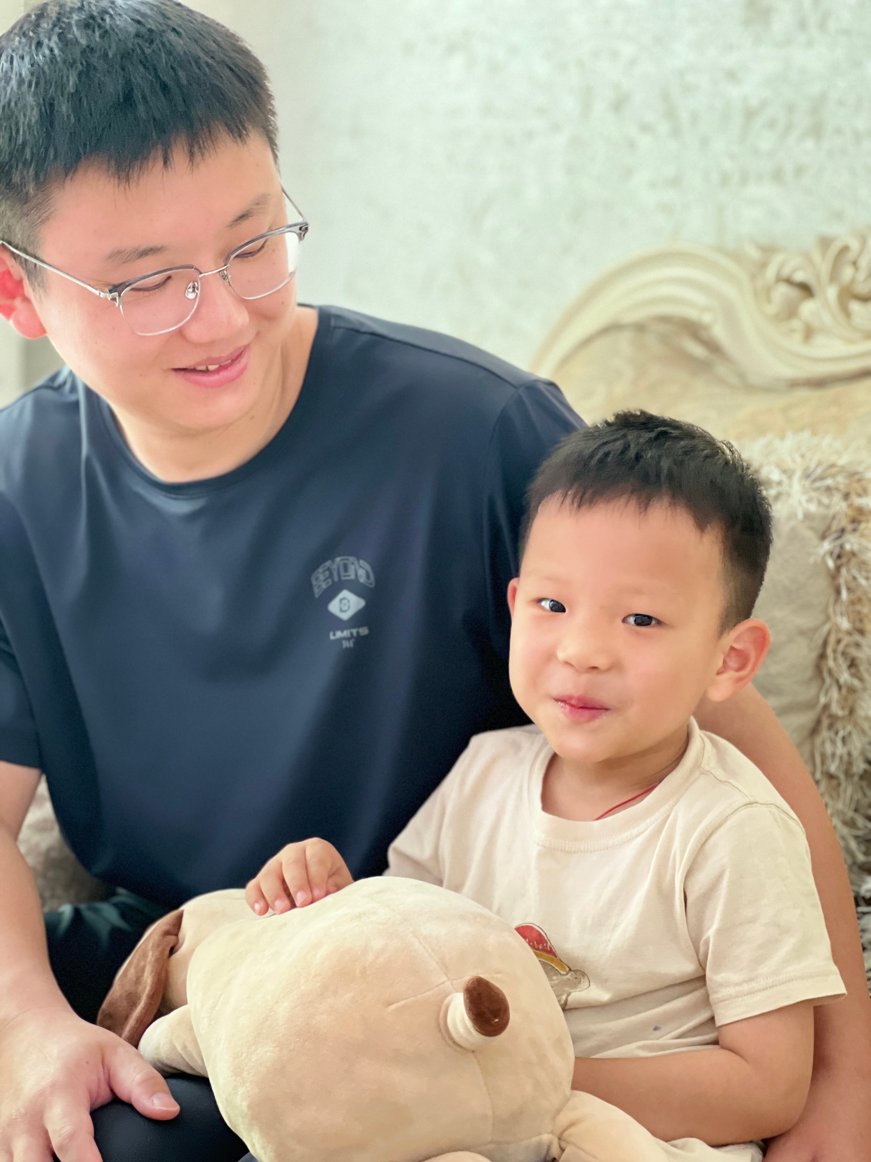 今天小柚子也是有御用摄影师的一天～老年大学摄影课没白上，感觉确实挺好看！ 