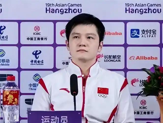 赢球被全场无视，比赛现场被骂脏话，世界第二被雪藏，一个运动员到底得寒心到什么程度