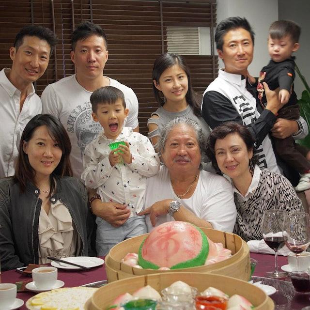 41岁的周家蔚是2006年港姐亚军，兼最上镜小姐，不过入行后欠缺令人留下印象的作