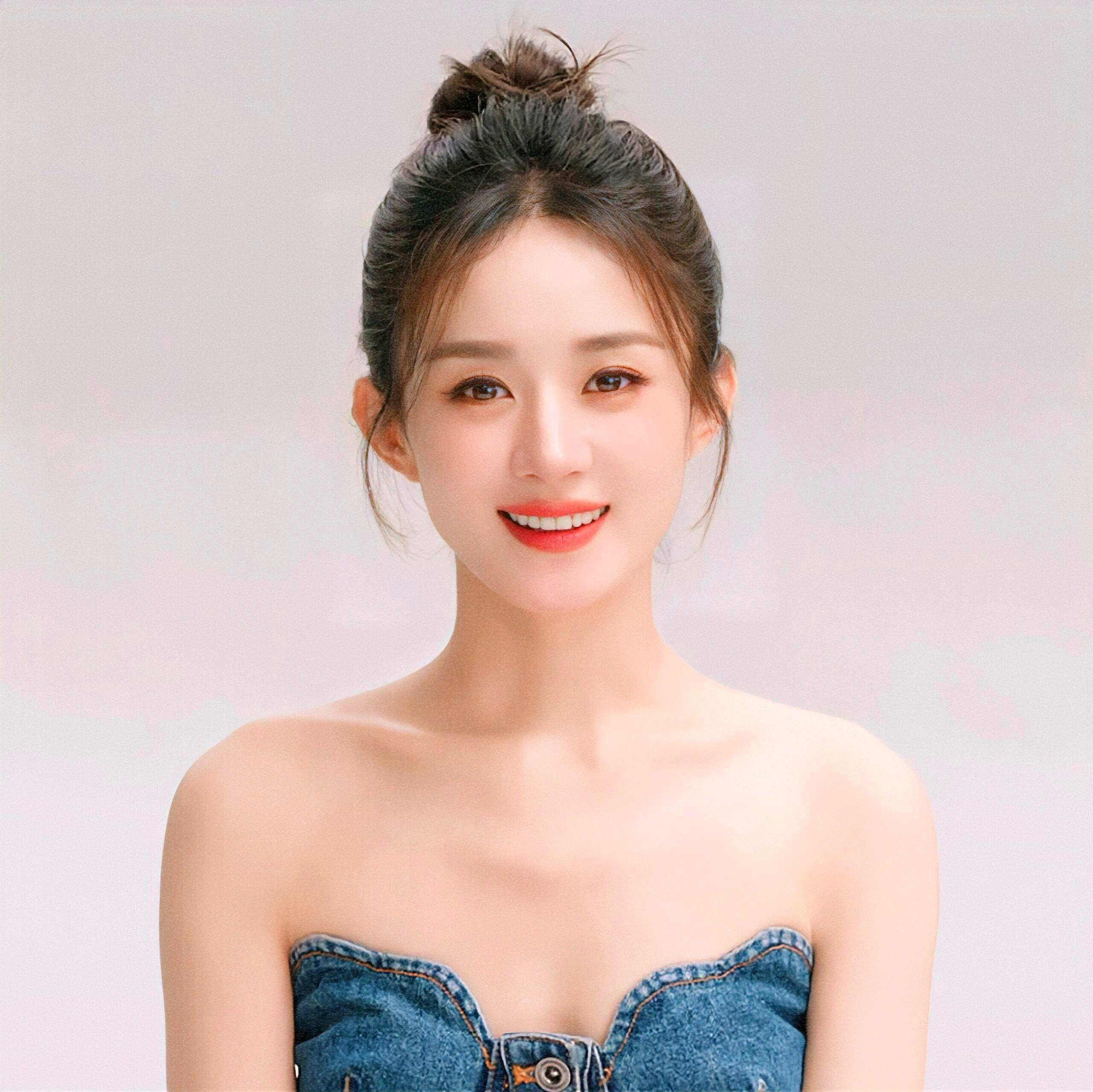 赵丽颖品牌直播头发可以扎丸子头吗？口红可以涂红点吗？