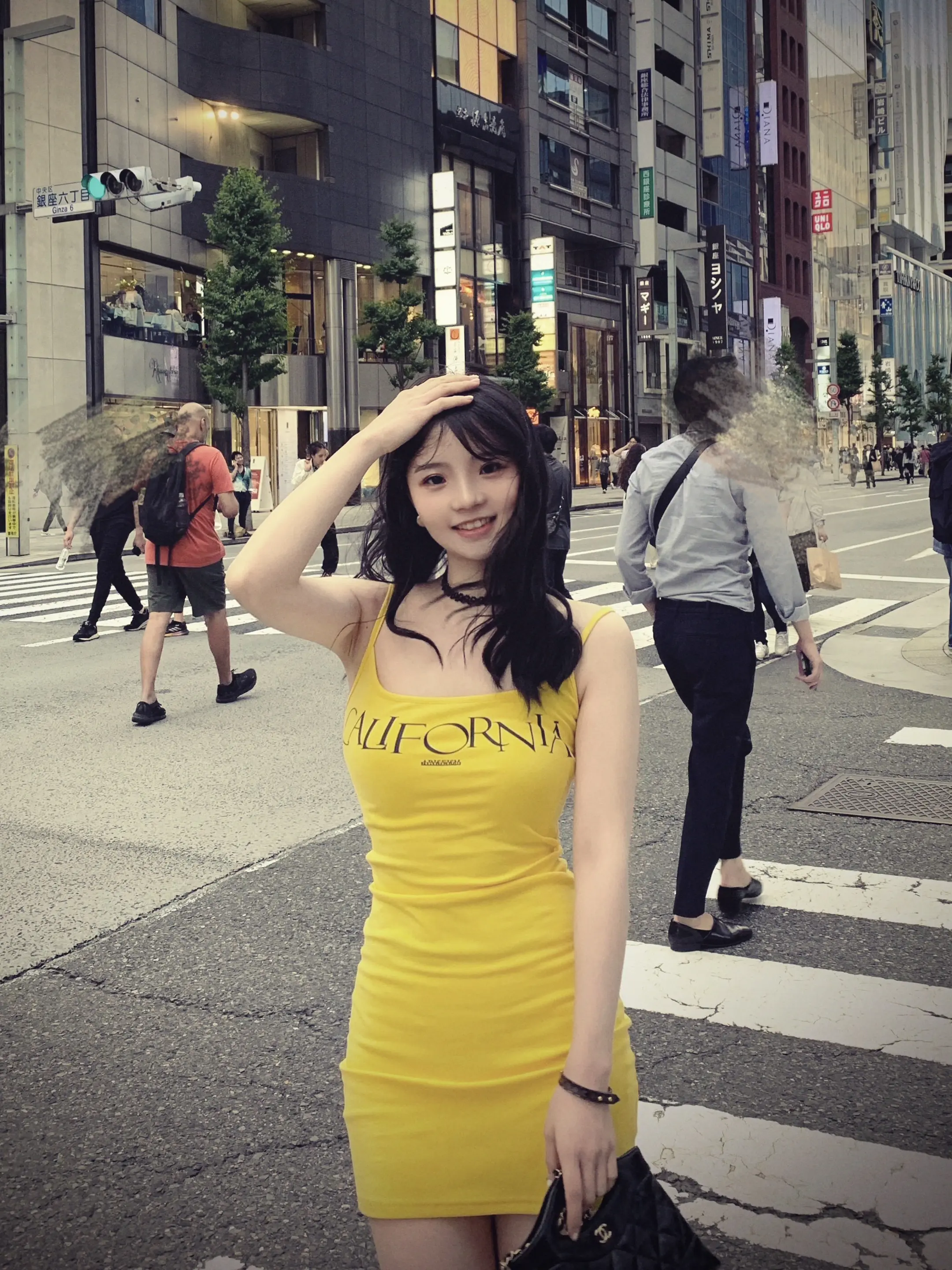 明明喜欢却又不敢。