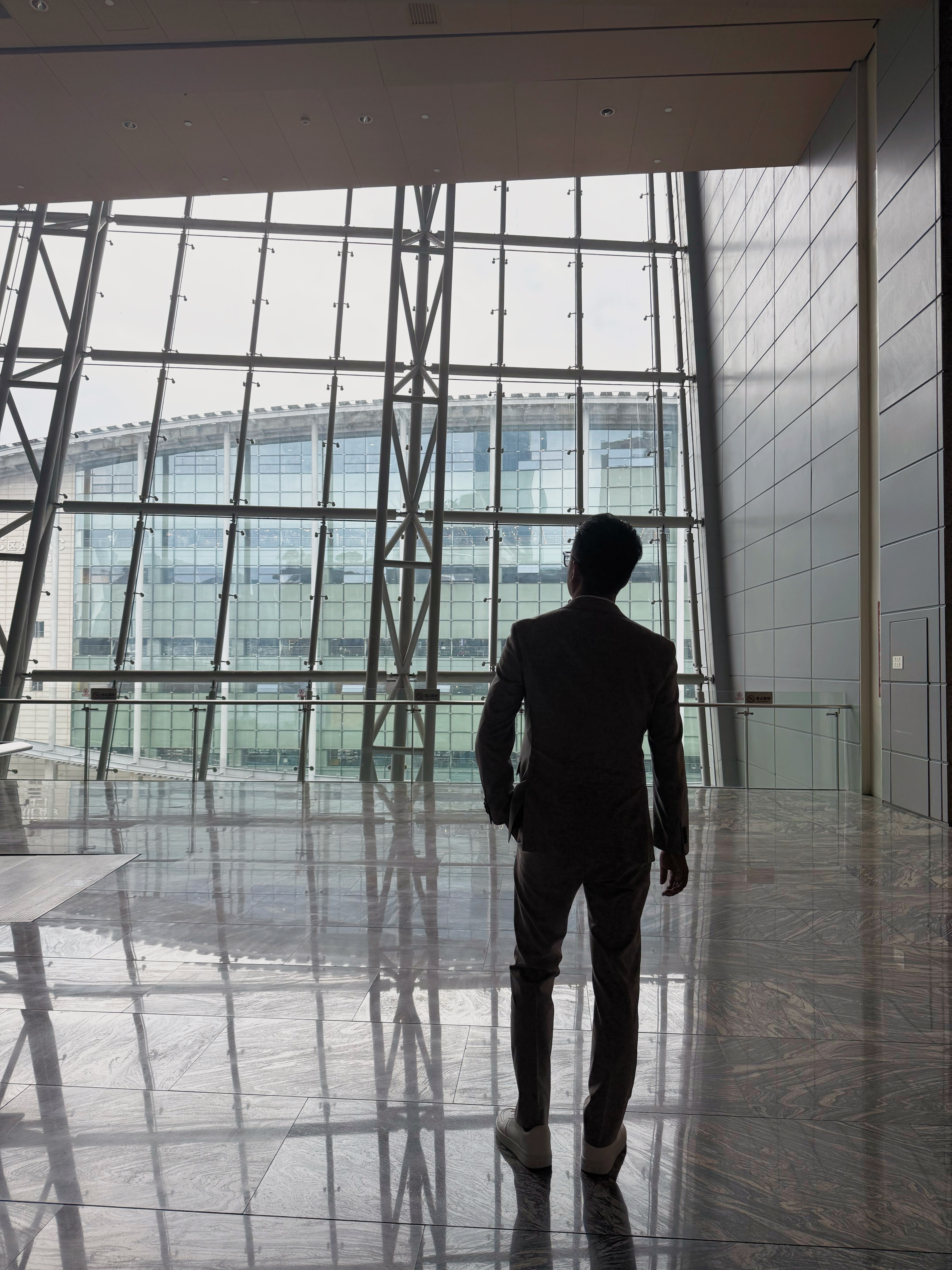 晚安啦，明天早机 