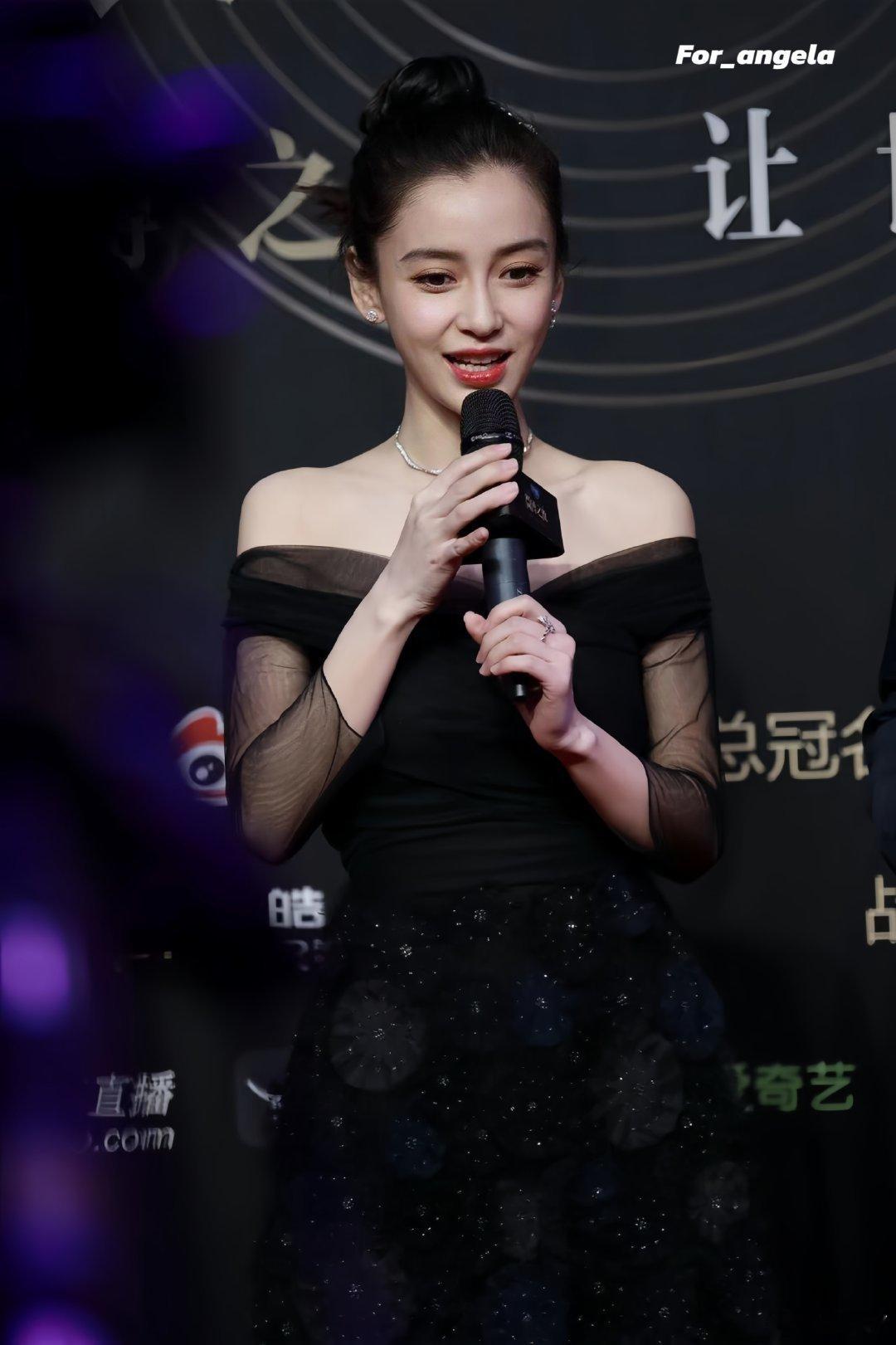 angelababy  🌸 杨颖  花会沿路盛开 你以后的路也是🌸