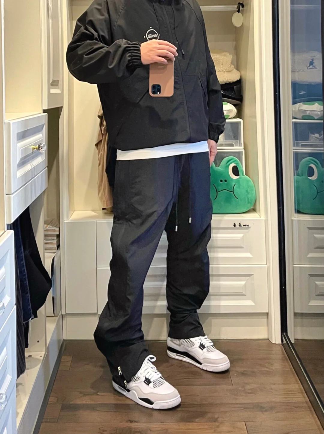 黑白叠穿｜冲锋衣穿搭