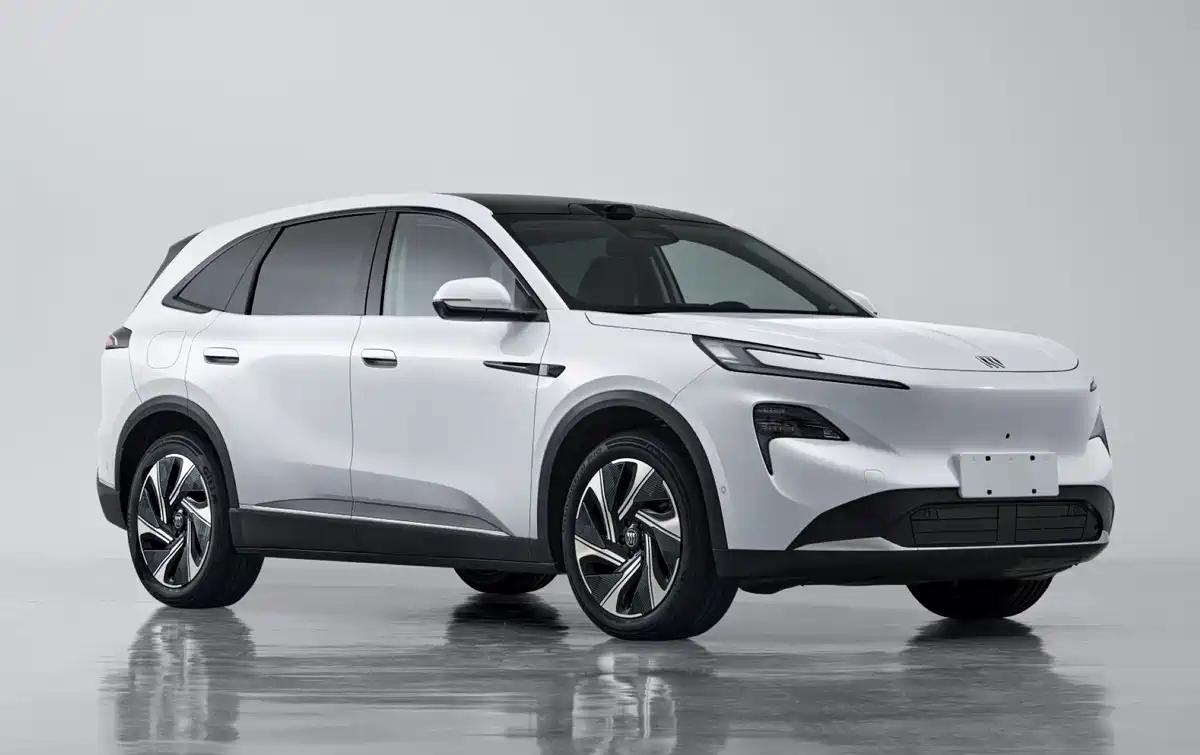 如果说至境L7在新能源时代接走了君越的衣钵，那至境E7就是来接班昂科威了。1.5