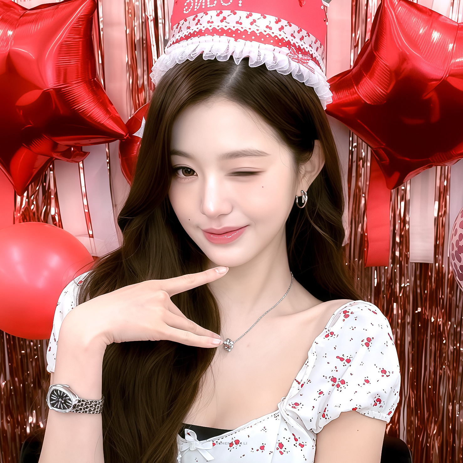 张元英 🍒🌸·头像壁纸更新～ ​​​