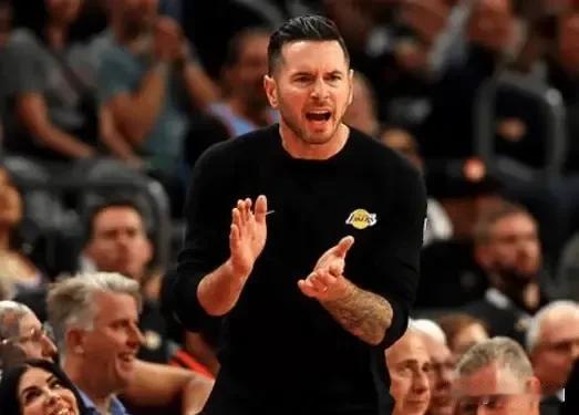 湖人目前战绩12胜10负，去年哈姆同期执教为13胜9负

12月5日消息，NBA