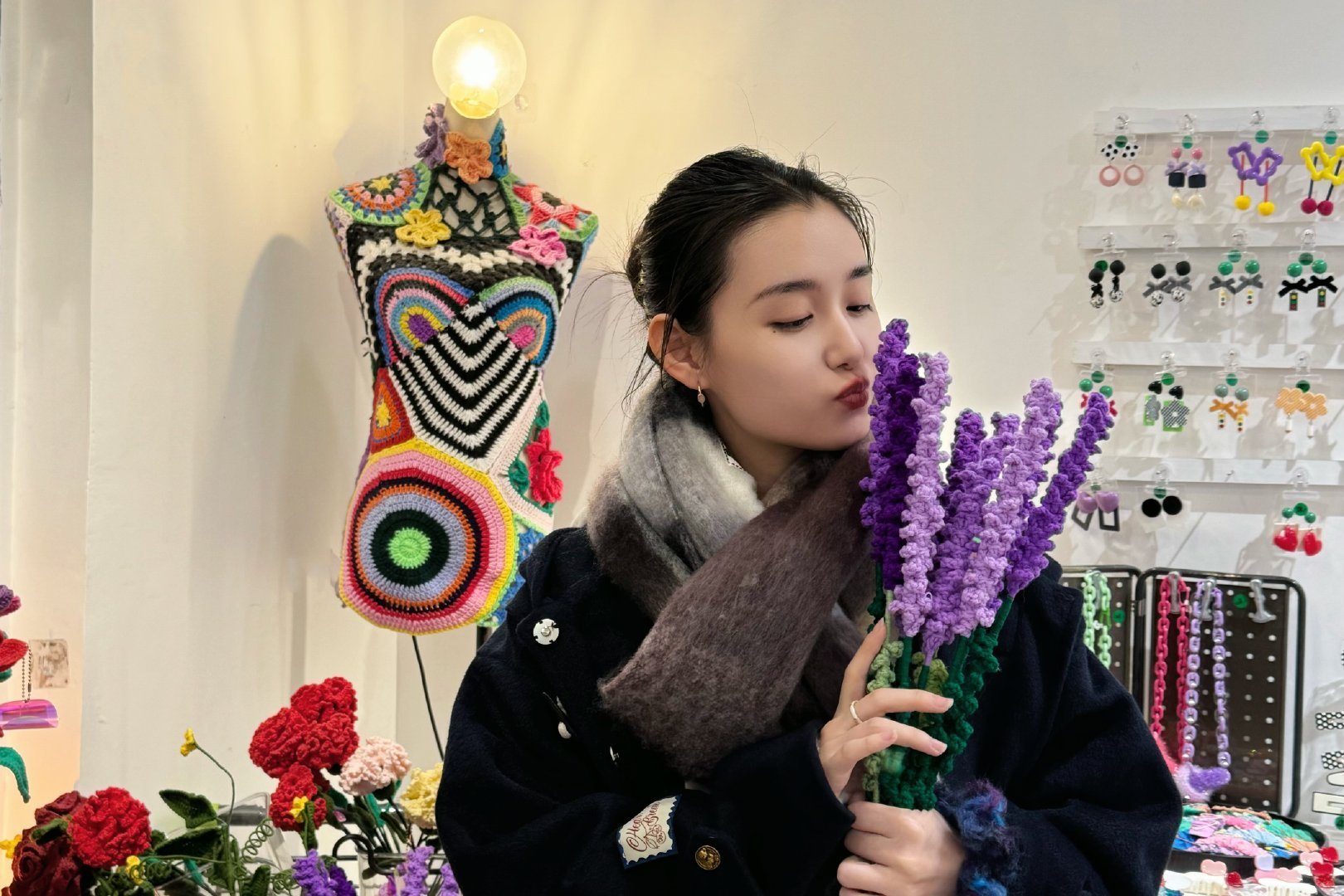 #蒋依依[超话]# 💜#依些美好小事# 之前买了一束干花薰衣草放着，然后……就