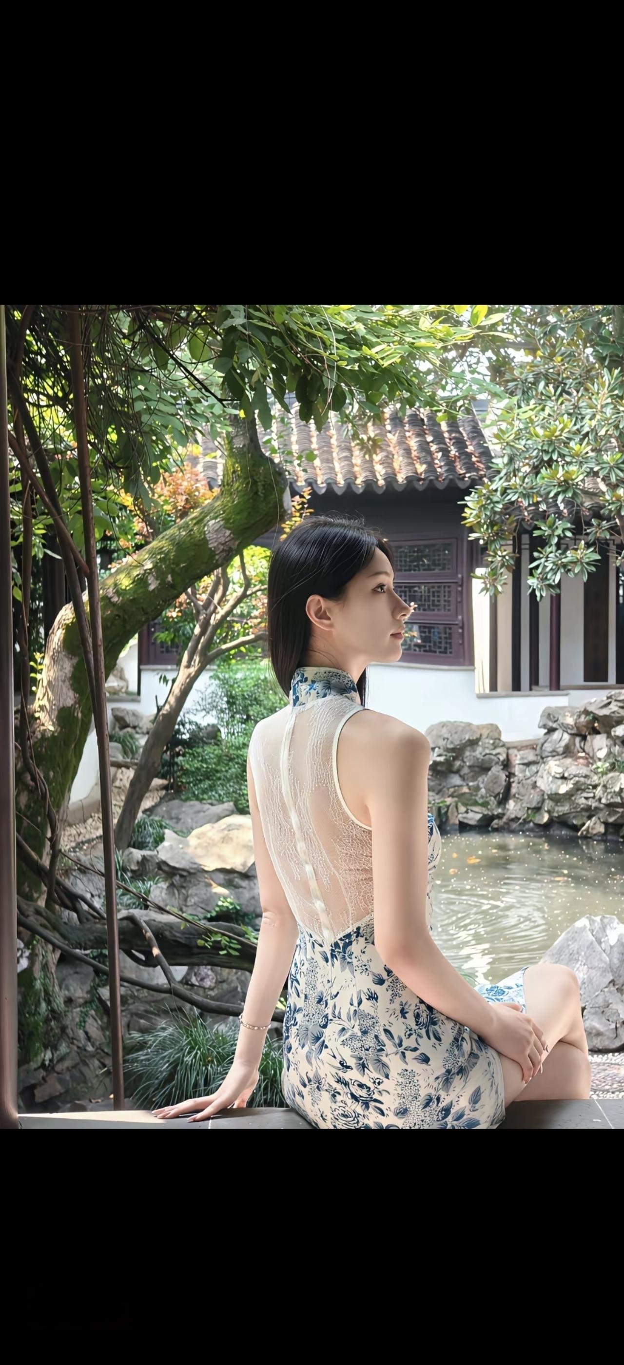 庭院深深深几许，花开花落又一年。