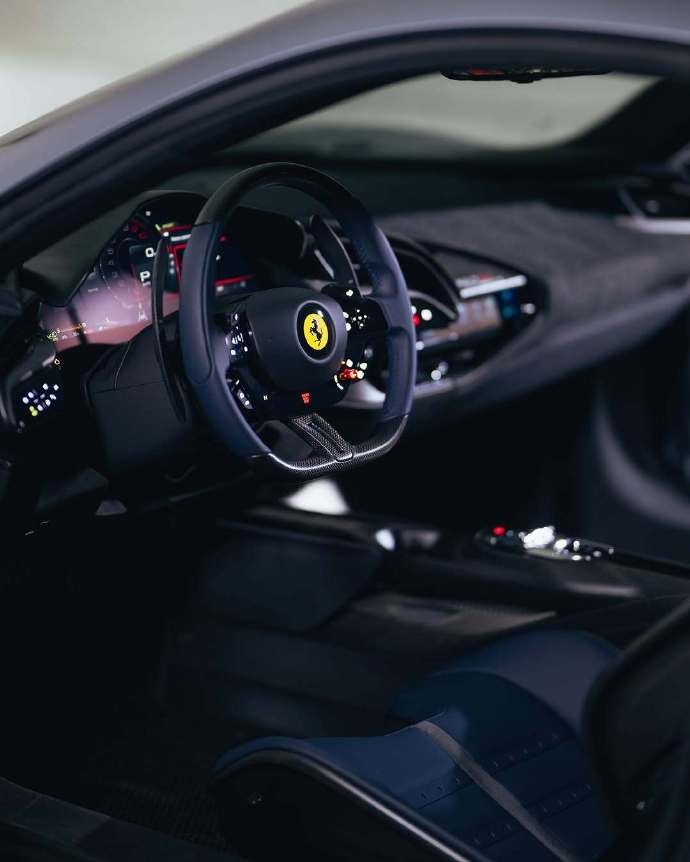 法拉利SF90 XX Stradale简直帅到犯规赛道基因拉满的混动超跑，性能直