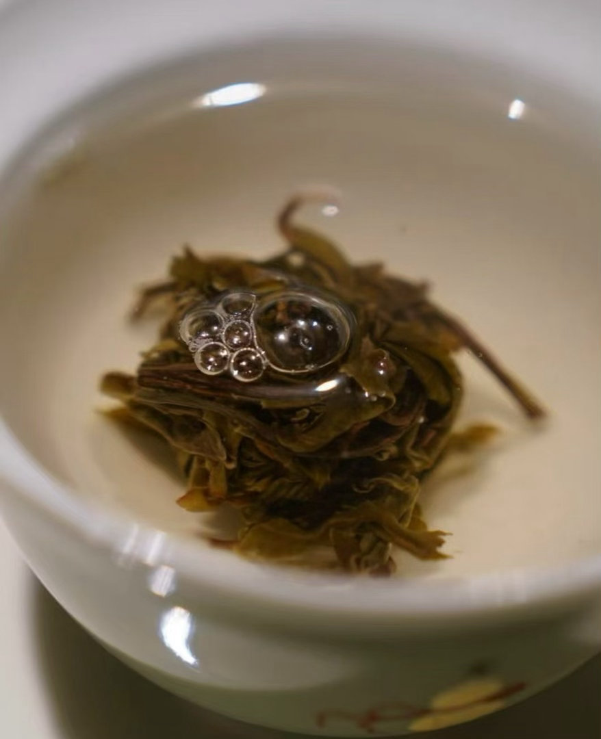 茶道  好人的甜，都藏在吃过的苦里。到了一定年纪，就懒得凑热闹了。没事儿泡泡茶，