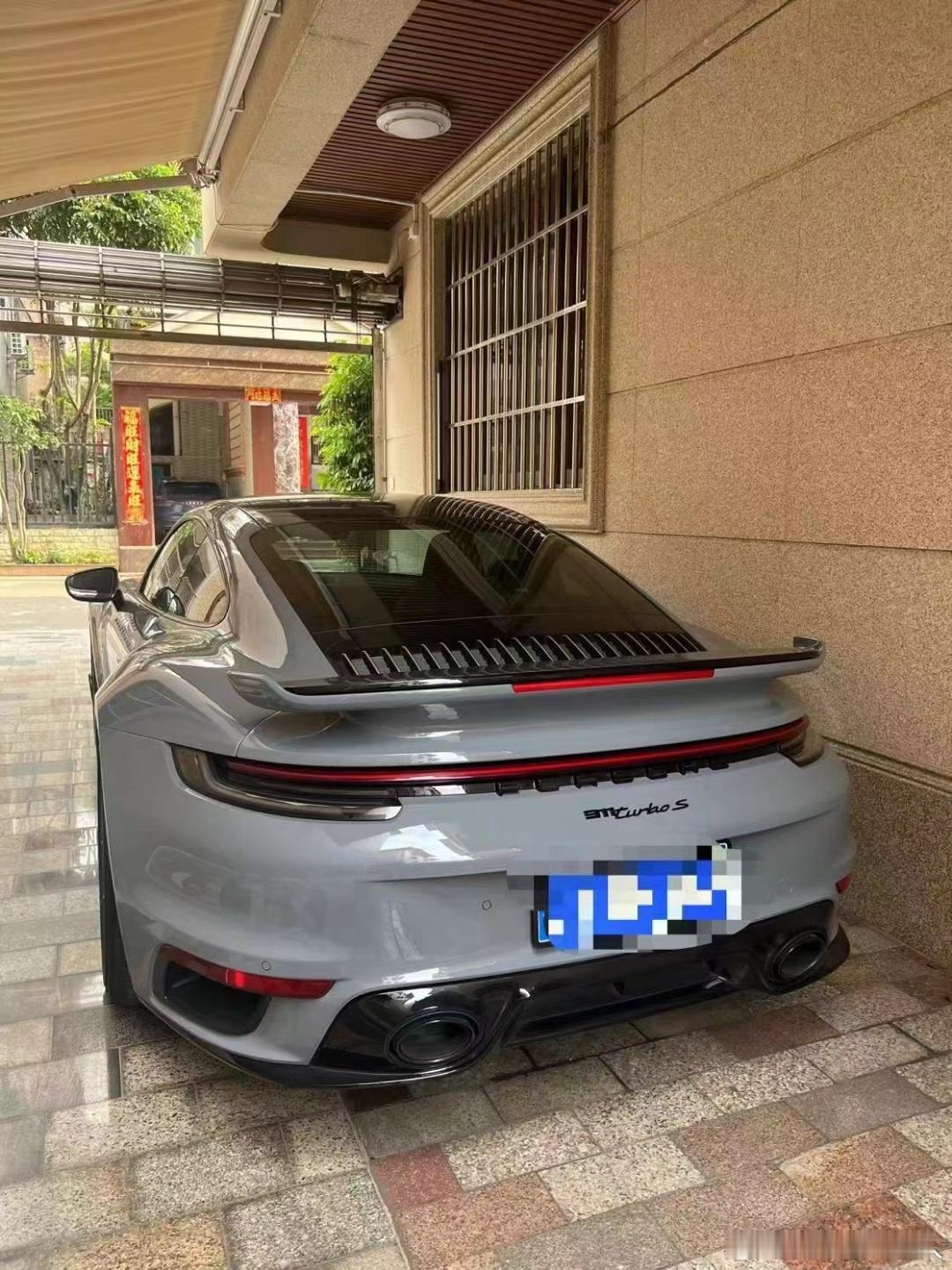 保时捷992Turbo S23年上牌，6千公里，千鸟格座椅，品味之选，大满配 ​