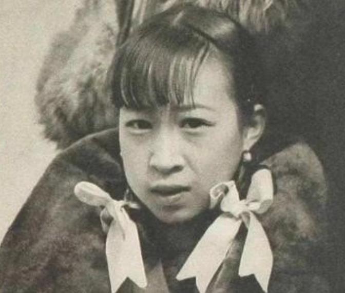 民国时期，四川军阀杨森的九姨太蔡文娜被枪杀，这个消息传得沸沸扬扬。据说，蔡文娜曾