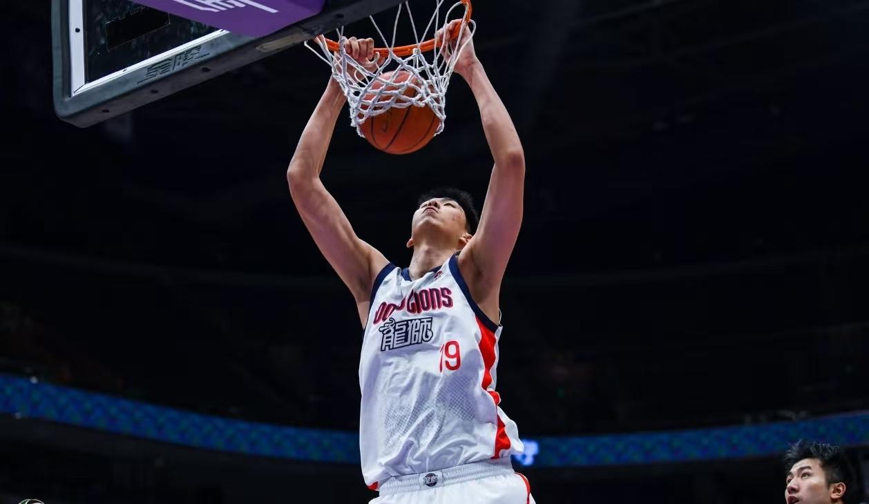 里勒压哨绝杀赢下卡位战，张兴亮卧底，徐昕内线独木难支空砍13+10+6

CBA