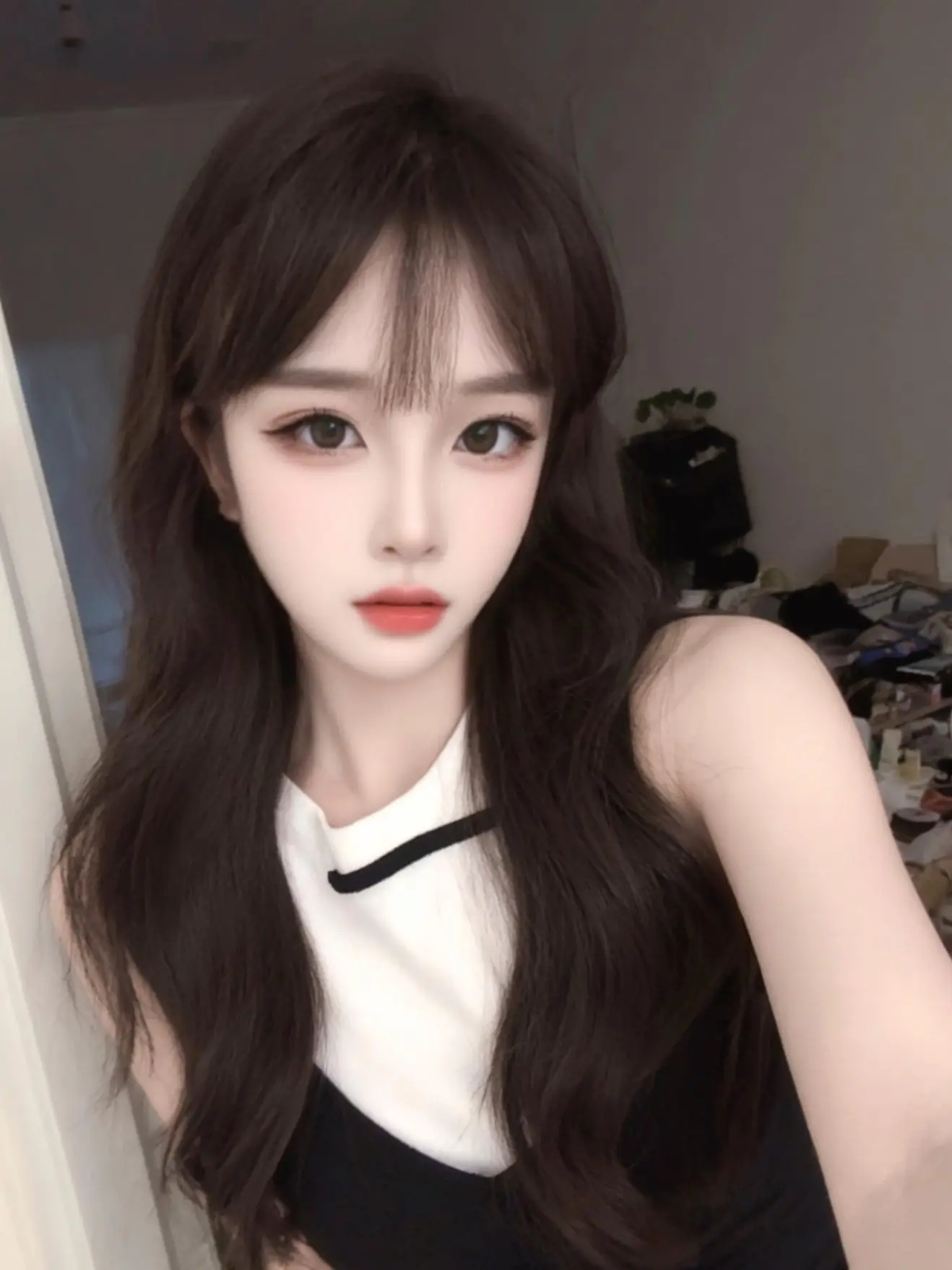 精致眼妆 网感美女 韩系初恋发 甜系表达者 女生日常穿搭分享