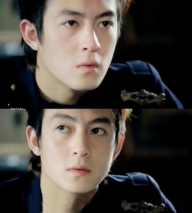 谁的青春没有陈冠希那张张海报，贴满宿舍墙，配上《K歌之王》的旋律，我们跟着哼唱，