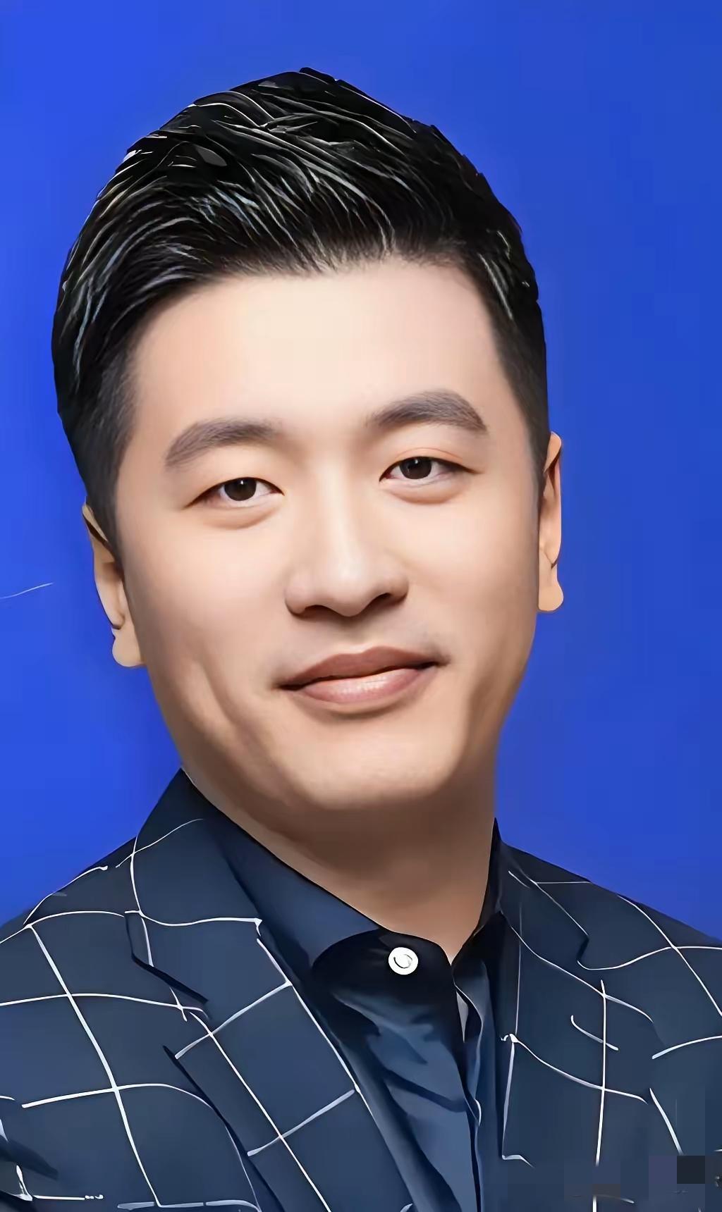 人的精气神根本藏不住
网友当初对张雪峰的判断
如今再看，每一句都戳中了要害，很多