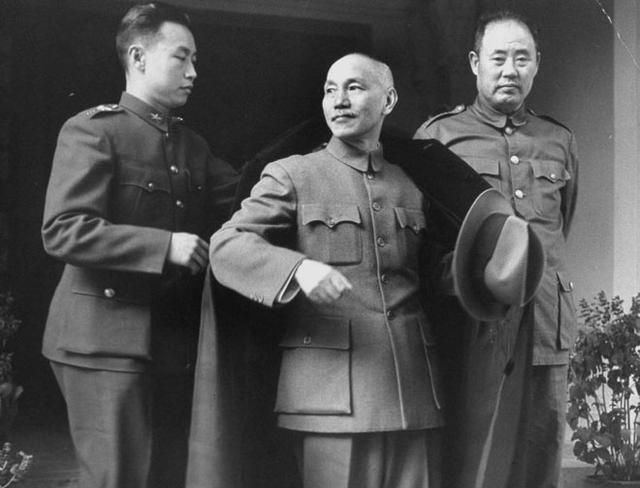 蒋介石五虎上将的最终结局

第一名：陈诚。他早年家境贫寒，冒用他人文凭考入保定军